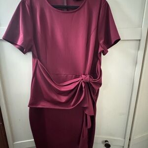 Elegant Burgundy Dress with Knot Detail